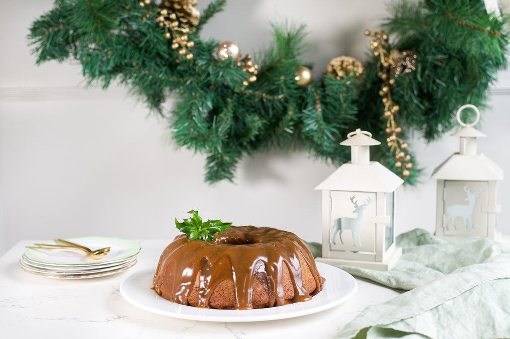 Mon's Apple Spiced Ring Cake