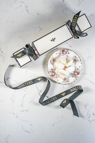 Walters & Bee Large Macadamia Cracker